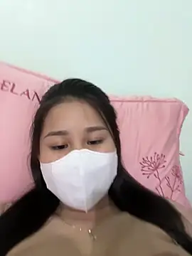 kamdan12 online show from November 2, 2025, 7:35 am