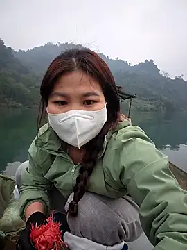 Meoweo 23 online show from December 16, 2025, 12:04 am