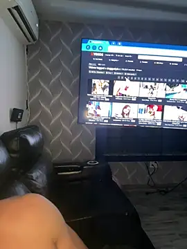 Snapshot of Moisesjrtapia chatting on July 14, 2026, 9:47 am Moisesjrtapia online show from July 14, 2026, 9:47 am