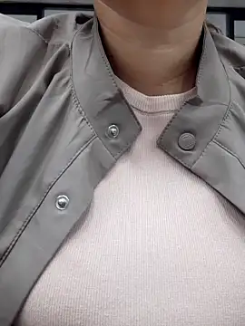 Kimkhaepretty online show from October 8, 2025, 3:41 am