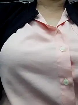 Kimkhaepretty online show from October 15, 2025, 1:48 am