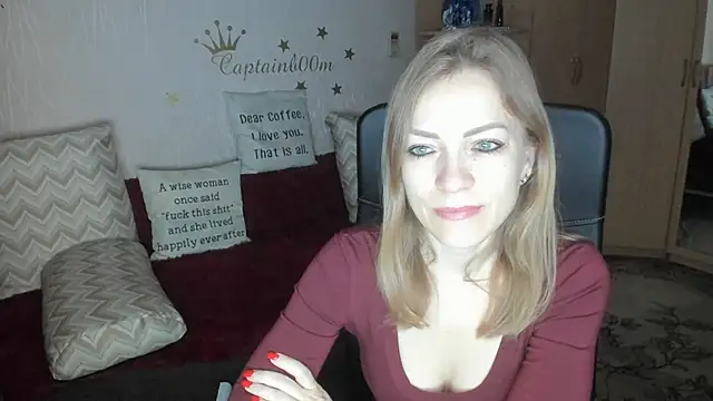 Snapshot of Tiffany_Bates chatting on October 10, 2025, 3:07 am Tiffany Bates online show from October 10, 2025, 3:07 am