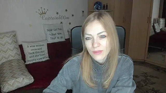 Snapshot of Tiffany_Bates chatting on October 7, 2025, 3:29 am Tiffany Bates online show from October 7, 2025, 3:29 am