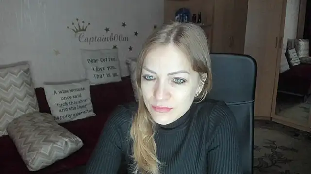 Snapshot of Tiffany_Bates chatting on October 4, 2025, 3:08 am Tiffany Bates online show from October 4, 2025, 3:08 am