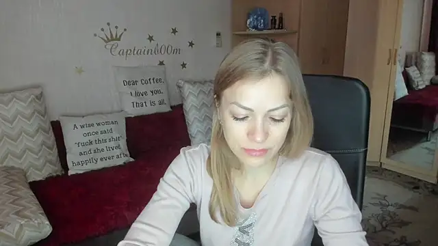 Snapshot of Tiffany_Bates chatting on September 30, 2025, 3:34 am Tiffany Bates online show from September 30, 2025, 3:34 am