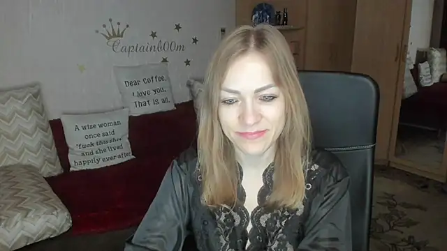 Snapshot of Tiffany_Bates chatting on October 25, 2025, 3:38 am Tiffany Bates online show from October 25, 2025, 3:38 am