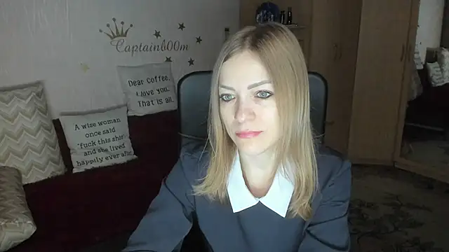 Snapshot of Tiffany_Bates chatting on November 2, 2025, 3:11 am Tiffany Bates online show from November 2, 2025, 3:11 am