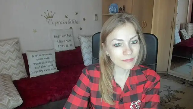 Snapshot of Tiffany_Bates chatting on September 29, 2025, 9:49 am Tiffany Bates online show from September 29, 2025, 9:49 am