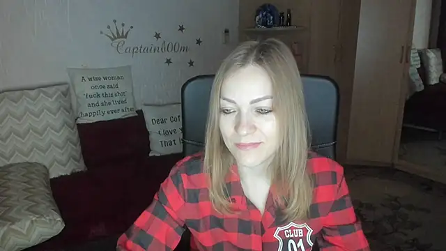 Snapshot of Tiffany_Bates chatting on November 8, 2025, 3:54 am Tiffany Bates online show from November 8, 2025, 3:54 am