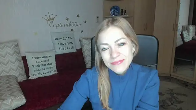 Snapshot of Tiffany_Bates chatting on October 6, 2025, 3:19 am Tiffany Bates online show from October 6, 2025, 3:19 am