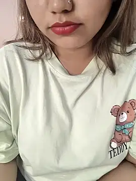 Miss Rose   online show from March 28, 2026, 4:46 am