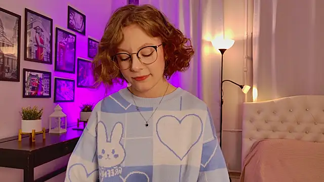 Bubblegum Babe  online show from September 30, 2025, 8:15 pm