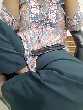 Snapshot of Minakshi_677 chatting on September 30, 2025, 5:19 pm Minakshi 677 online show from September 30, 2025, 5:19 pm