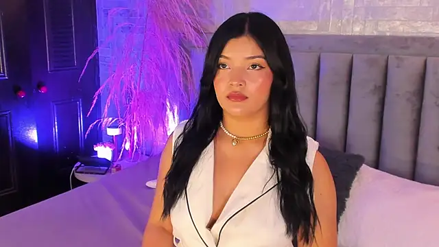 EmmaBlossom online show from October 25, 2025, 7:03 pm