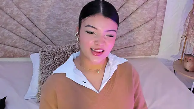 EmmaBlossom online show from December 19, 2025, 4:09 pm