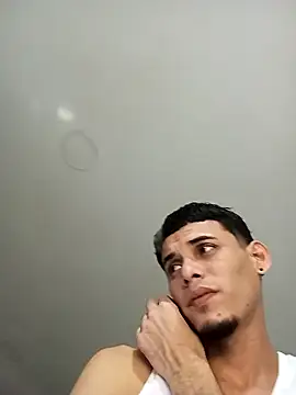 Snapshot of Pingasaboy20 chatting on November 6, 2025, 7:07 pm Pingasaboy20 online show from November 6, 2025, 7:07 pm