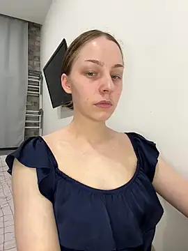 Snapshot of Im_Regina chatting on December 18, 2025, 4:00 pm Im Regina online show from December 18, 2025, 4:00 pm