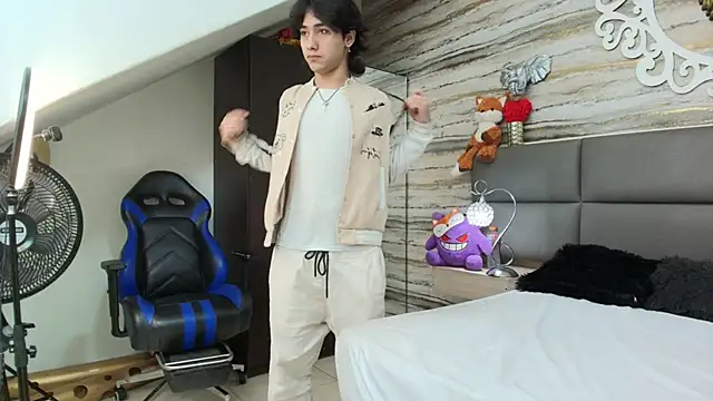 Lovers 21 online show from April 7, 2026, 4:03 am