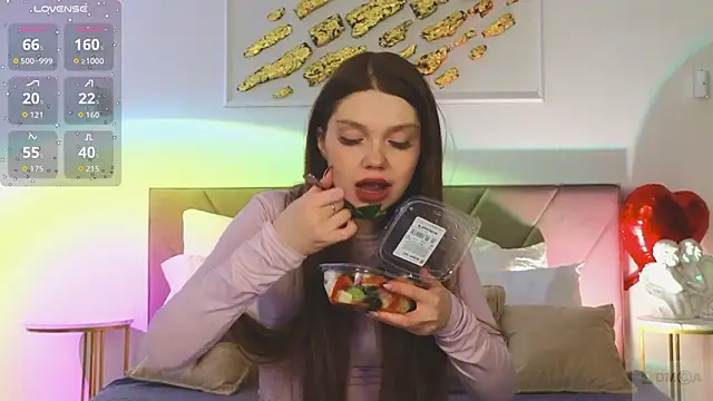 Nicole Broown  online show from March 4, 2026, 9:00 pm