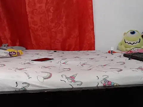 Snapshot of Emily_dirty0201 chatting on November 6, 2025, 8:35 pm Emily dirty0201 online show from November 6, 2025, 8:35 pm