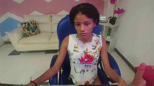 adisson petite1 online show from October 3, 2025, 11:50 pm