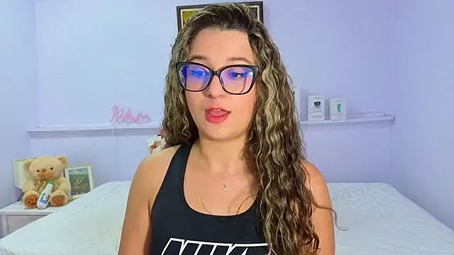 katiaa lovv online show from October 7, 2025, 11:44 am