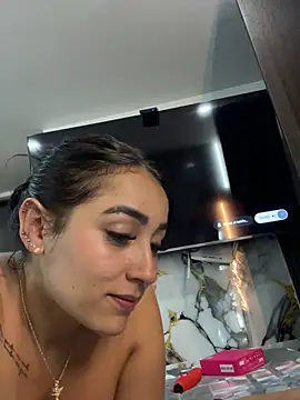 Valentinamendez   online show from February 11, 2026, 3:06 am