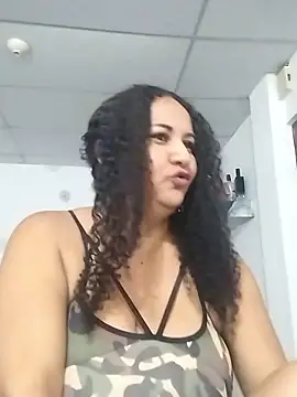 Snapshot of MEYBELLATINA chatting on January 17, 2026, 9:18 pm MEYBELLATINA online show from January 17, 2026, 9:18 pm