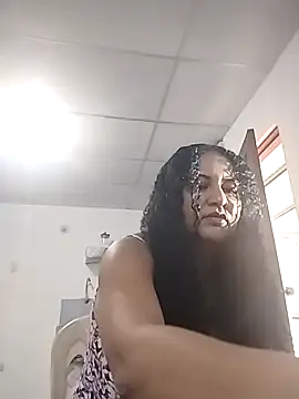 Snapshot of MEYBELLATINA chatting on February 14, 2026, 8:53 pm MEYBELLATINA online show from February 14, 2026, 8:53 pm