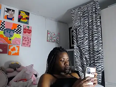 Nahomyyy online show from November 25, 2025, 10:43 pm