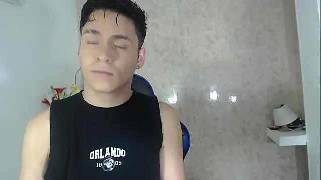 Aaron Foxxx online show from October 4, 2025, 11:56 am