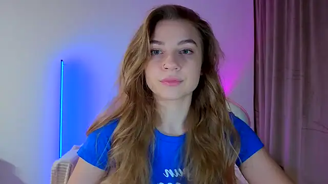 Snapshot of Eva_enjoyeverymoment_ chatting on November 7, 2025, 6:34 pm Eva enjoyeverymoment online show from November 7, 2025, 6:34 pm