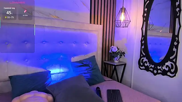 Honey noir online show from November 15, 2025, 7:07 pm