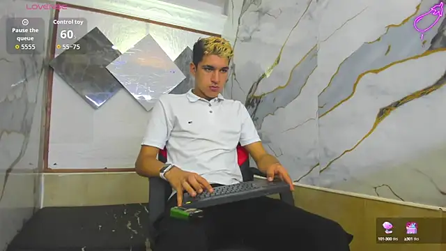 Snapshot of Stiben_boy chatting on October 4, 2025, 7:26 pm Stiben boy online show from October 4, 2025, 7:26 pm