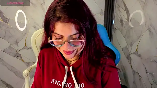 Snapshot of draviana_a_ chatting on January 7, 2026, 3:00 am draviana a online show from January 7, 2026, 3:00 am