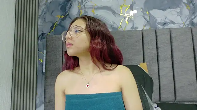 Snapshot of Abrilmirren chatting on September 28, 2025, 11:28 am Abrilmirren online show from September 28, 2025, 11:28 am