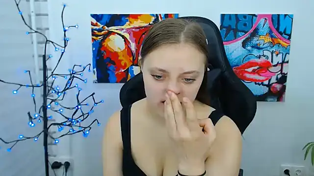 ArinaBelle online show from November 23, 2025, 4:44 am