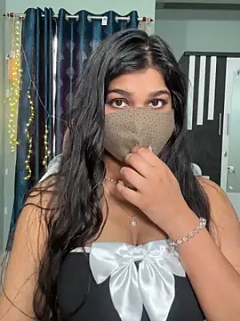 Snapshot of Lisa_afreen chatting on May 17, 2026, 11:10 am Lisa afreen online show from May 17, 2026, 11:10 am