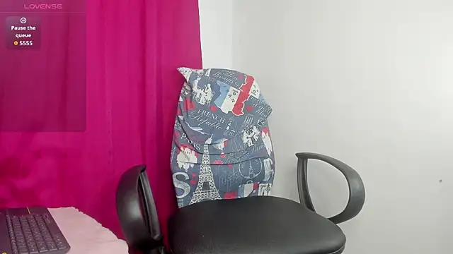 parysmoore online show from November 14, 2025, 12:25 am