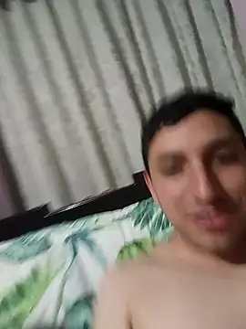 Snapshot of MacroP24 chatting on October 3, 2025, 4:58 am MacroP24 online show from October 3, 2025, 4:58 am