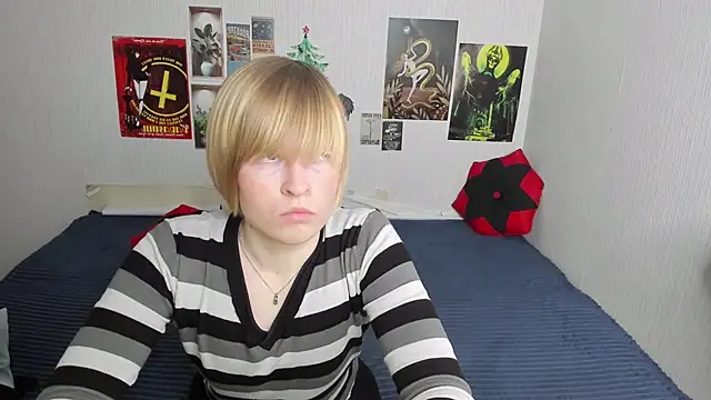 Cattie w  online show from March 24, 2026, 1:16 am