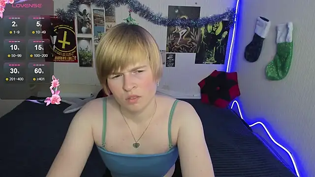 Cattie w  online show from January 7, 2026, 1:10 am