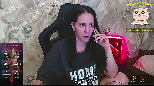 Irwi Tomboy online show from March 13, 2026, 4:23 pm