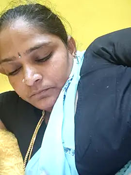 navyasree143 online show from September 28, 2025, 2:29 am