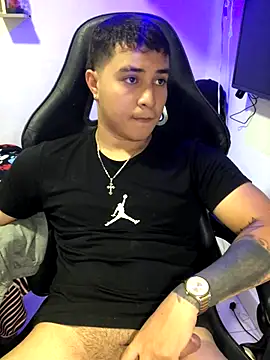 loki32men online show from October 8, 2025, 4:47 am