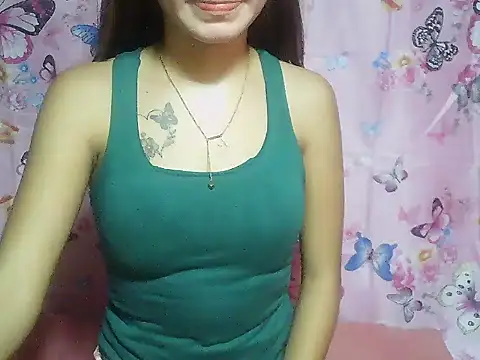 Snapshot of SweetPussie18x chatting on November 2, 2025, 7:57 am SweetPussie18x online show from November 2, 2025, 7:57 am