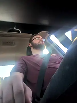 Snapshot of bear8t chatting on November 5, 2025, 4:21 pm bear8t online show from November 5, 2025, 4:21 pm