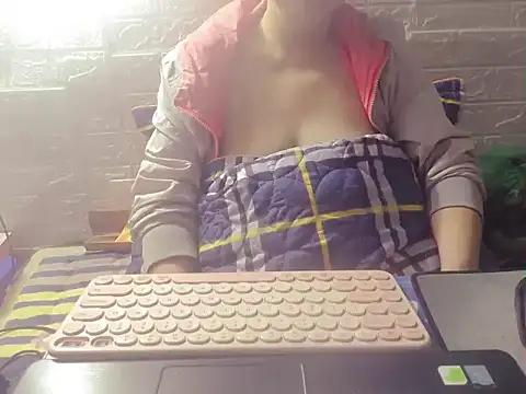 Snapshot of hyhy_99 chatting on December 2, 2025, 6:09 pm hyhy 99 online show from December 2, 2025, 6:09 pm