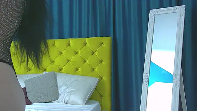 RubyHills online show from December 5, 2025, 5:06 am