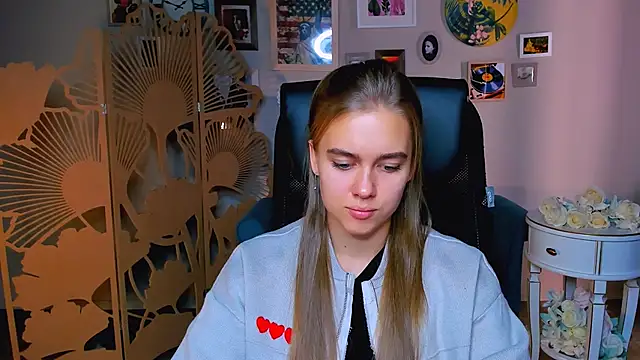 JuneWoods online show from October 16, 2025, 6:32 am